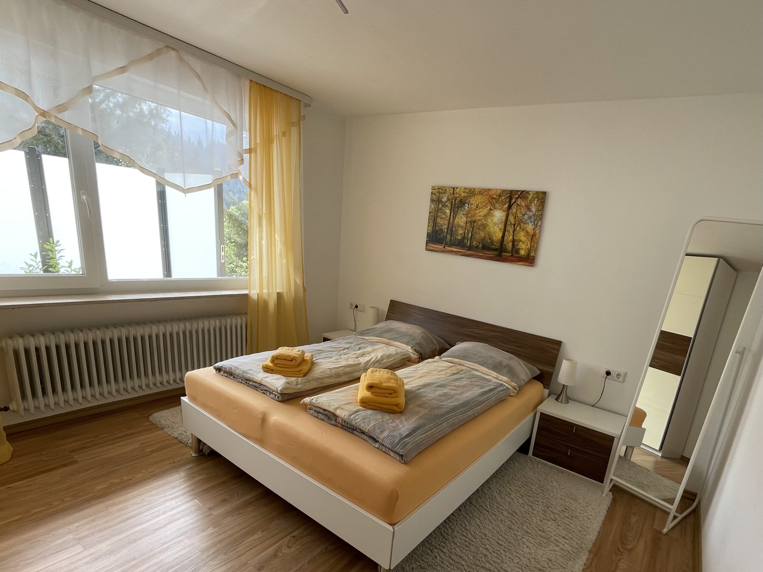 Schlafzimmer 1